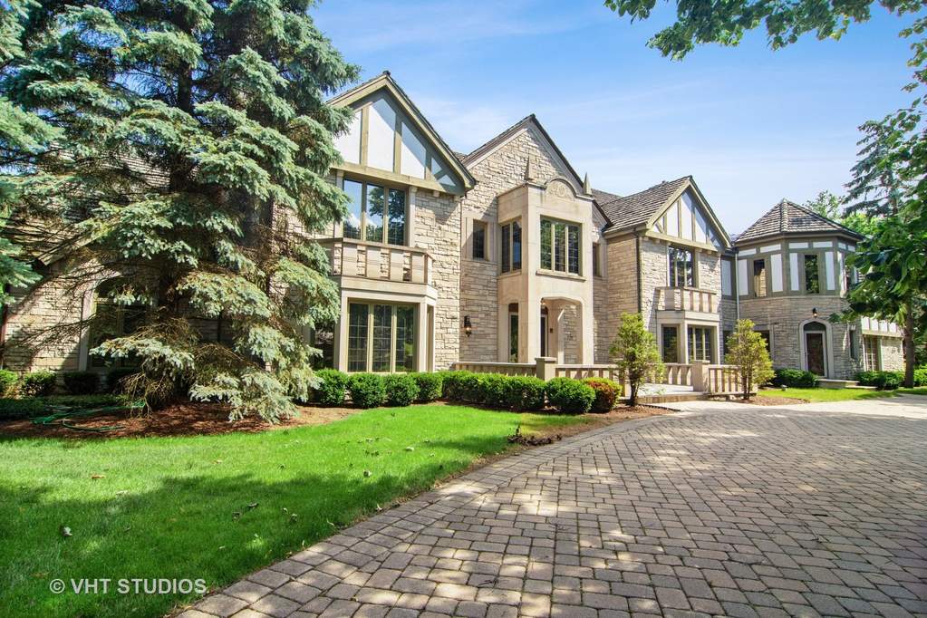 585 Windsor Road, Inverness, IL 60067 MLS 10618286 properties