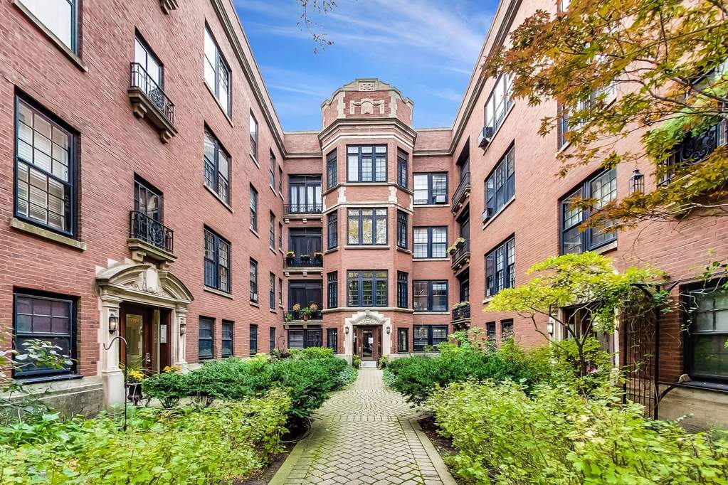 2918 N Pine Grove Avenue 3, Chicago, IL 60657 MLS 10635037