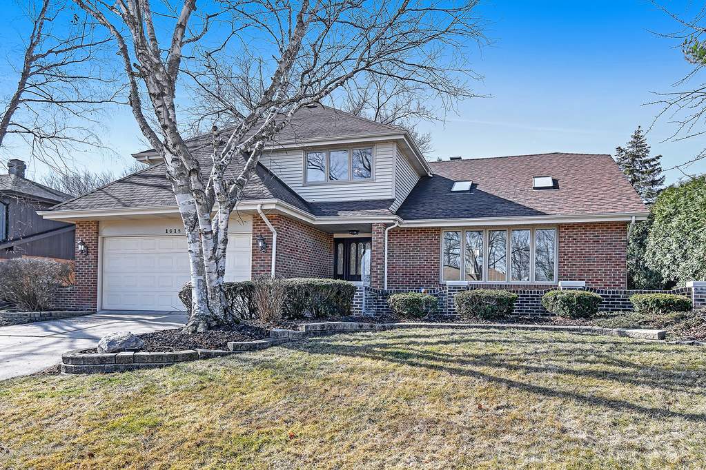 1615 Lakeview Drive, Darien, IL 60561 MLS 10670666 properties Chicagoland