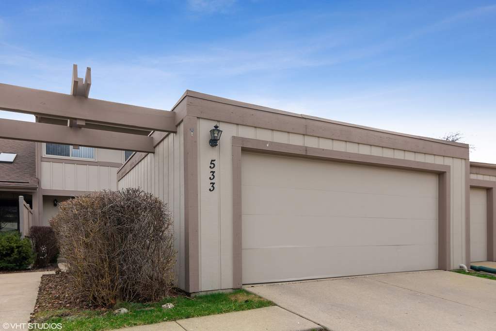 533 Yosemite Court, Roselle, IL 60172 MLS 10684707 properties