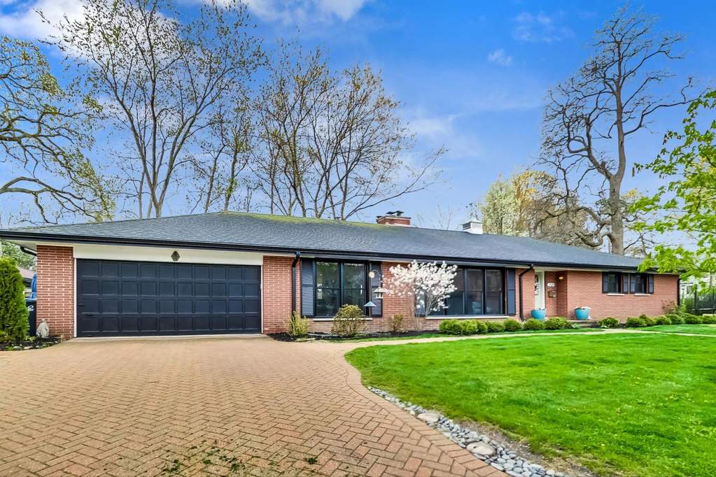 2525 Greenwood Avenue, Wilmette, IL 60091 MLS 10708734 properties