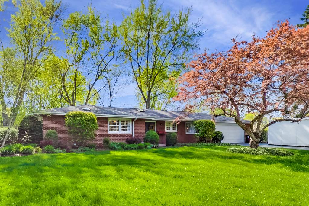 185 Crescent Knoll Drive, Green Oaks, IL 60048 MLS 10719378