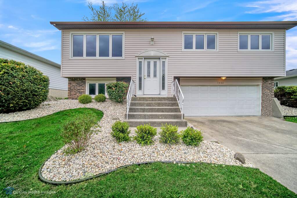 7451 159th Place, Tinley Park, IL 60477 MLS 10723517 properties Chicagoland