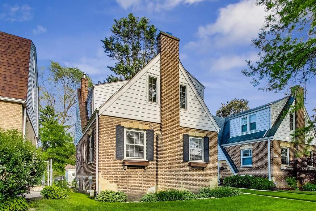 6837 N Tripp Avenue, Lincolnwood, IL 60712 MLS 10728928