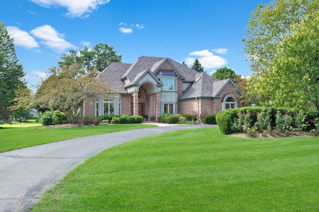 25828 N Arrowhead Drive, Long Grove, IL 60060 MLS 10733241