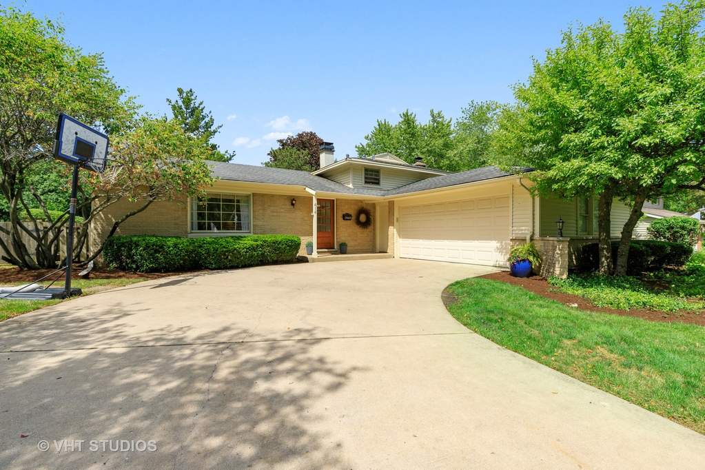 616 Harvard Lane, Libertyville, IL 60048 MLS 10739876 properties