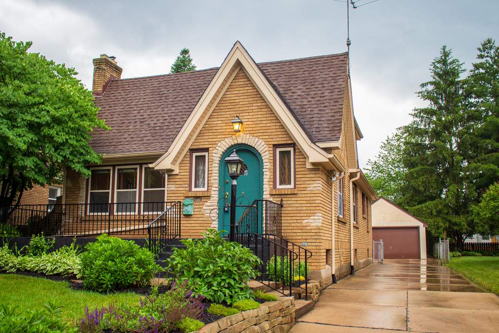 130 Robert Avenue, Rockford, IL 61107 MLS 10761685 properties