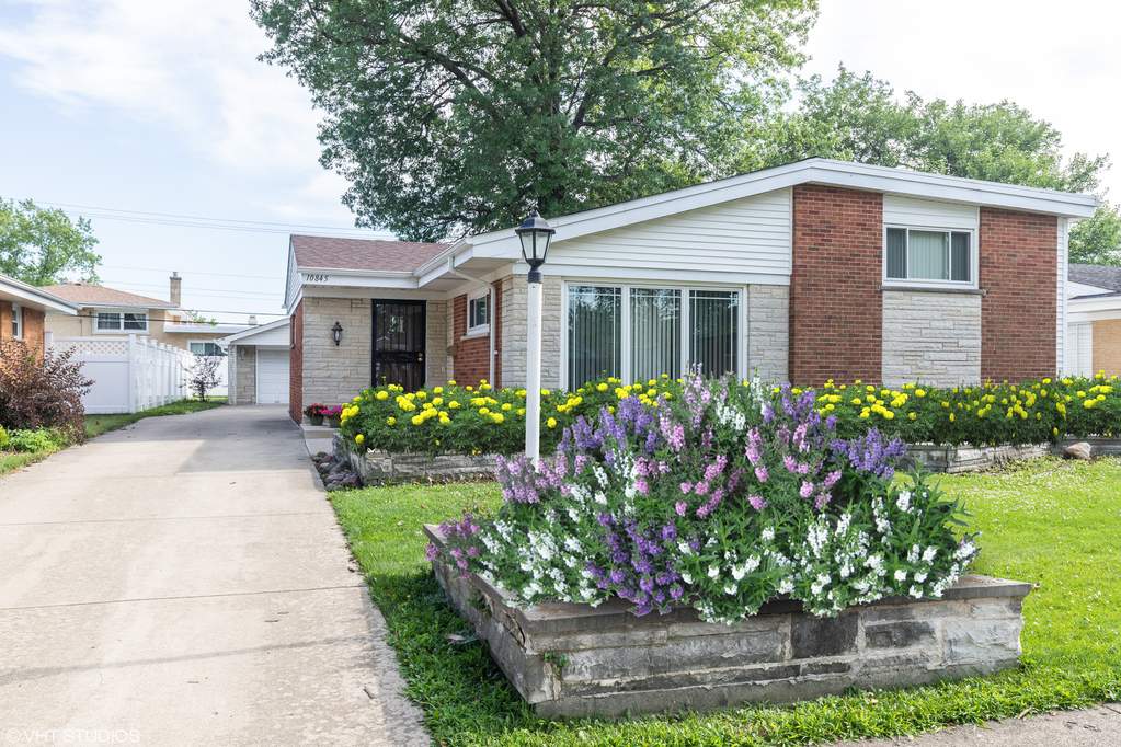 10845 Martindale Drive, Westchester, IL 60154 MLS 10790680 properties Chicagoland