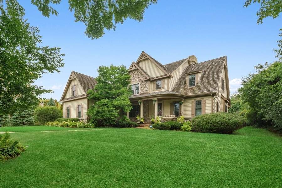 101 W North Wynstone Drive, North Barrington, IL 60010 MLS 10860159