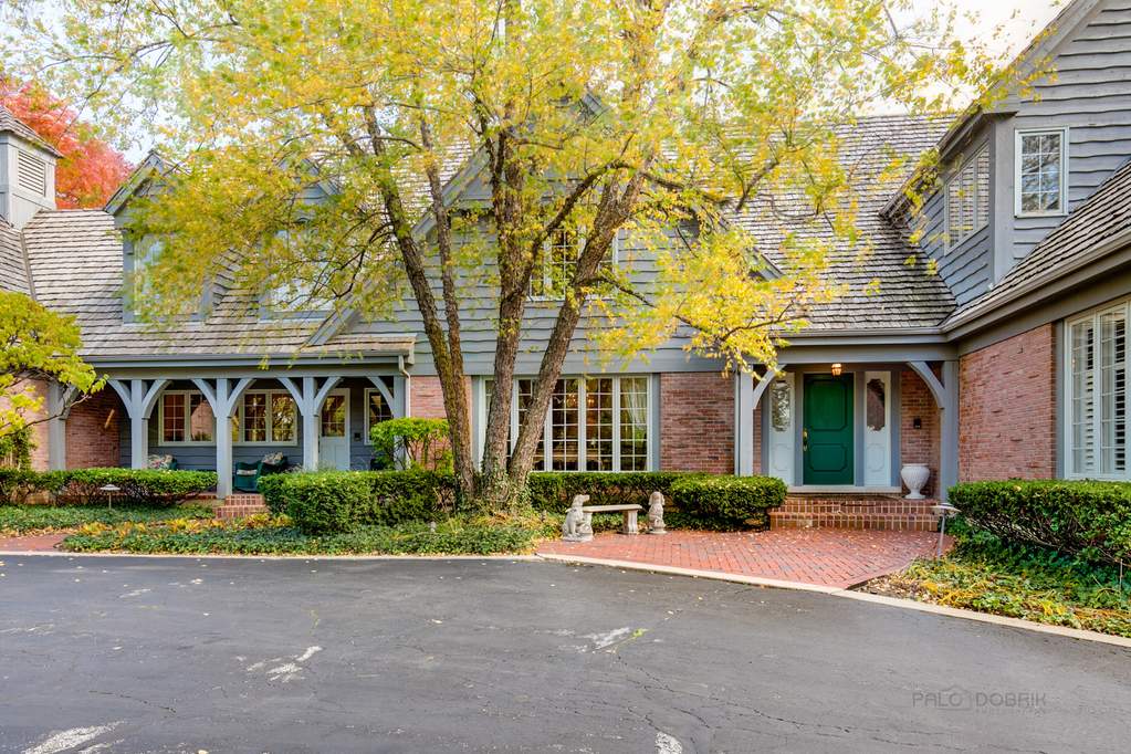 1647 Balmoral Circle, Inverness, IL 60067 MLS 10904535 properties