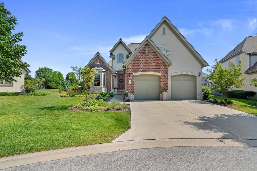 7917 Savoy Club Court, Burr Ridge, IL 60527 MLS 10925129