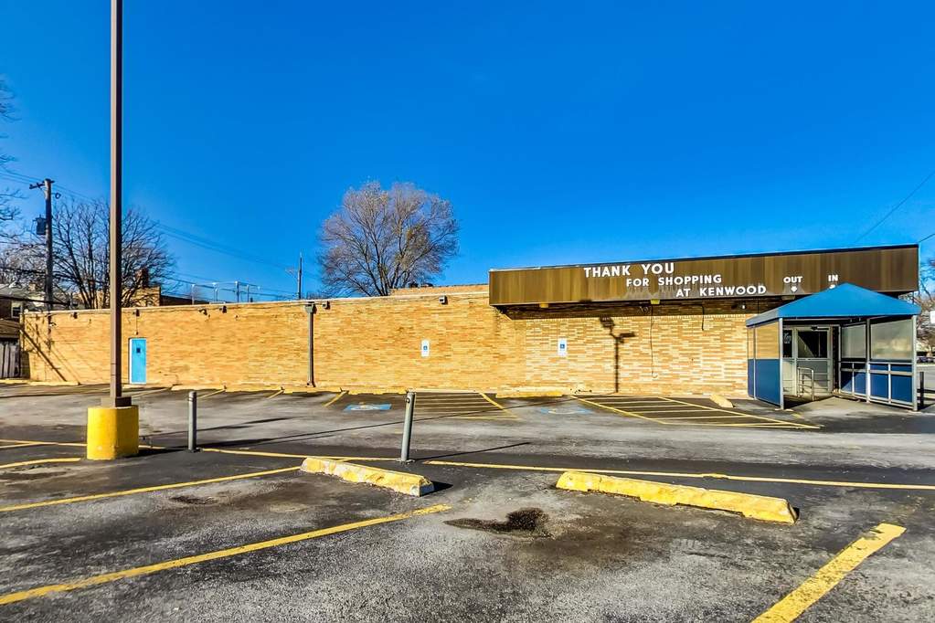 8810 S Stony Island Avenue, Chicago, IL 60617 MLS 10944548 properties