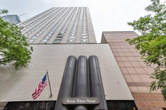 909 North Michigan Avenue Chicago Il 60611