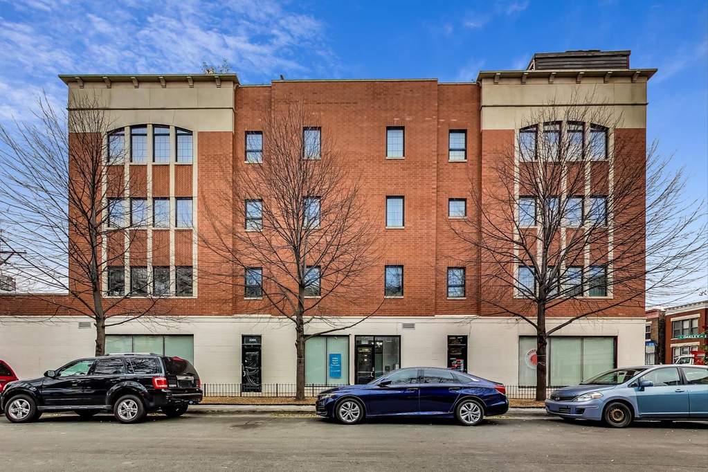 3203 N Oakley Avenue #203, Chicago, IL 60618