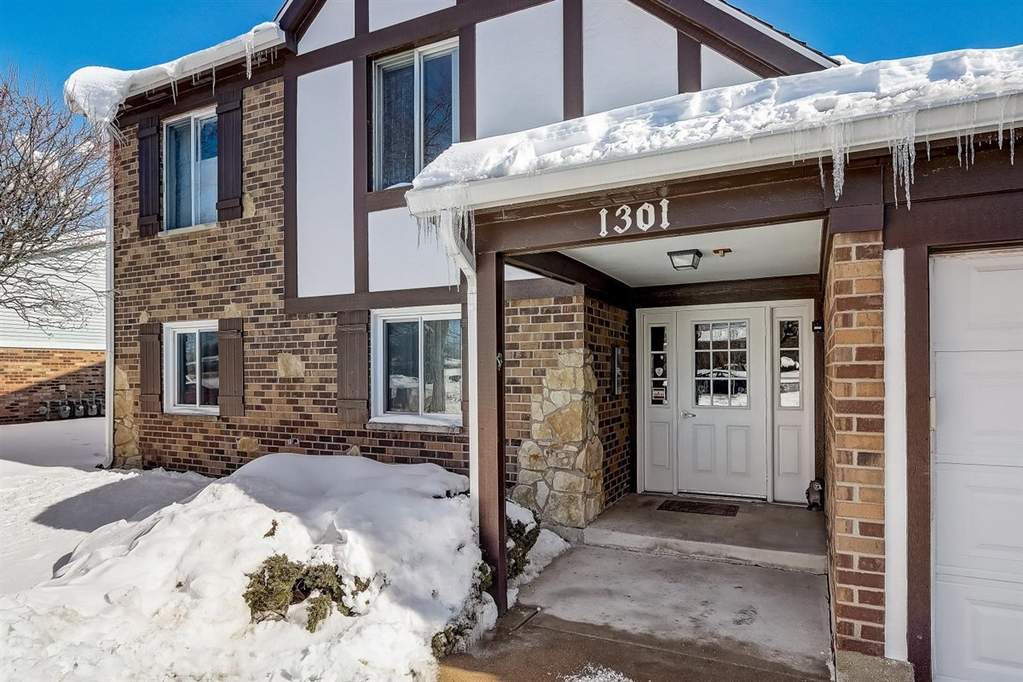 1301 S Williams Street 2, Westmont, IL 60559 MLS 10986024