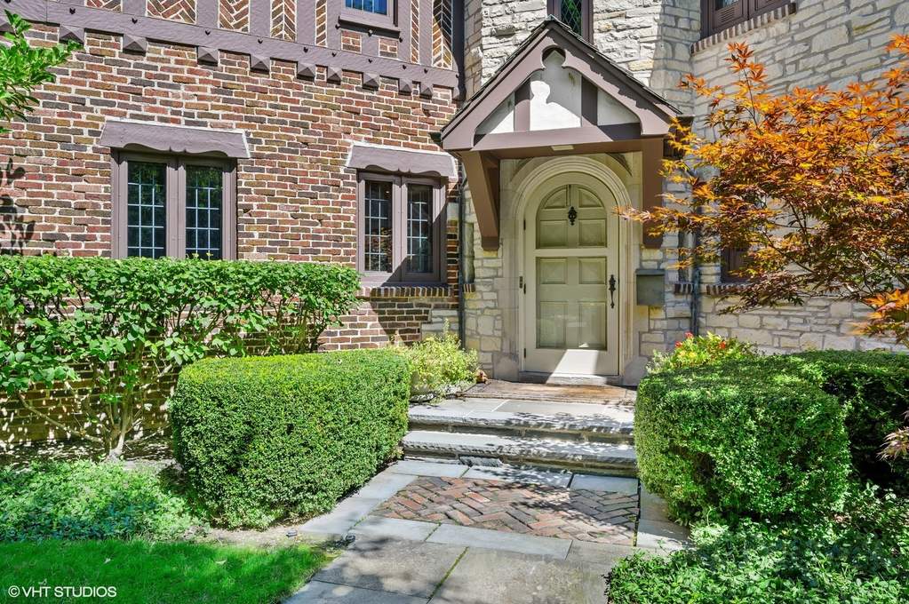 803 Sheridan Road, Glencoe, IL 60022 MLS 10989843 properties