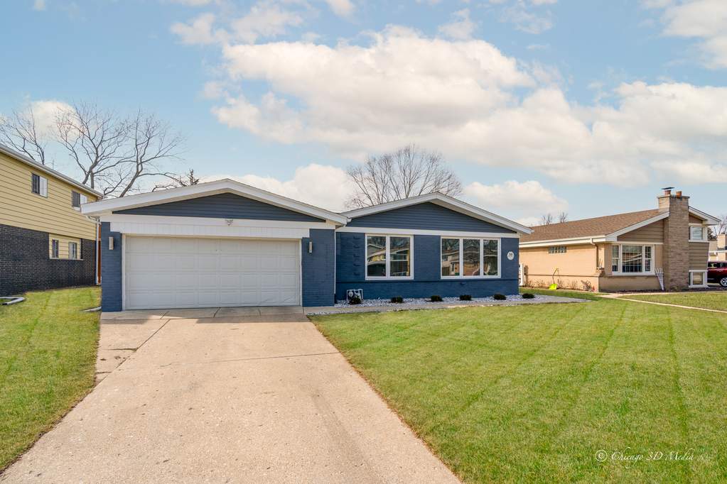 30 Fernwood Drive, Glenview, IL 60025 MLS 11008098 properties