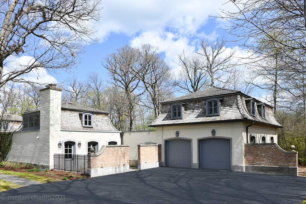 109 Moffett Road, Lake Bluff, IL 60044 MLS 11041904 properties