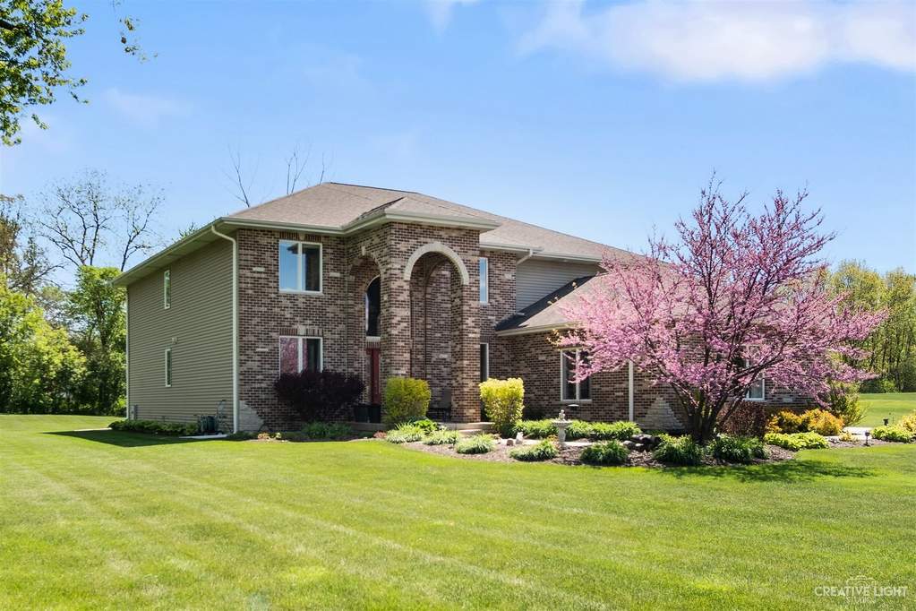 12N515 Berner Drive, Elgin, IL 60120 MLS 11086829 properties