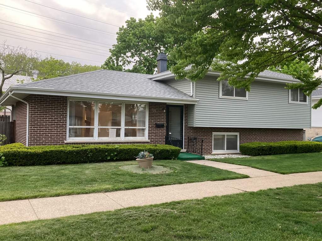 527 Laramie Avenue, Wilmette, IL 60091 MLS 11092108 properties Chicagoland