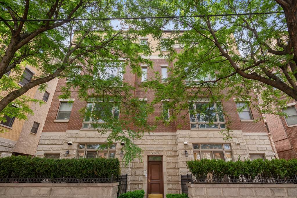 3426 N Ashland Avenue 4S, Chicago, IL 60657 MLS 11092788 properties Chicagoland