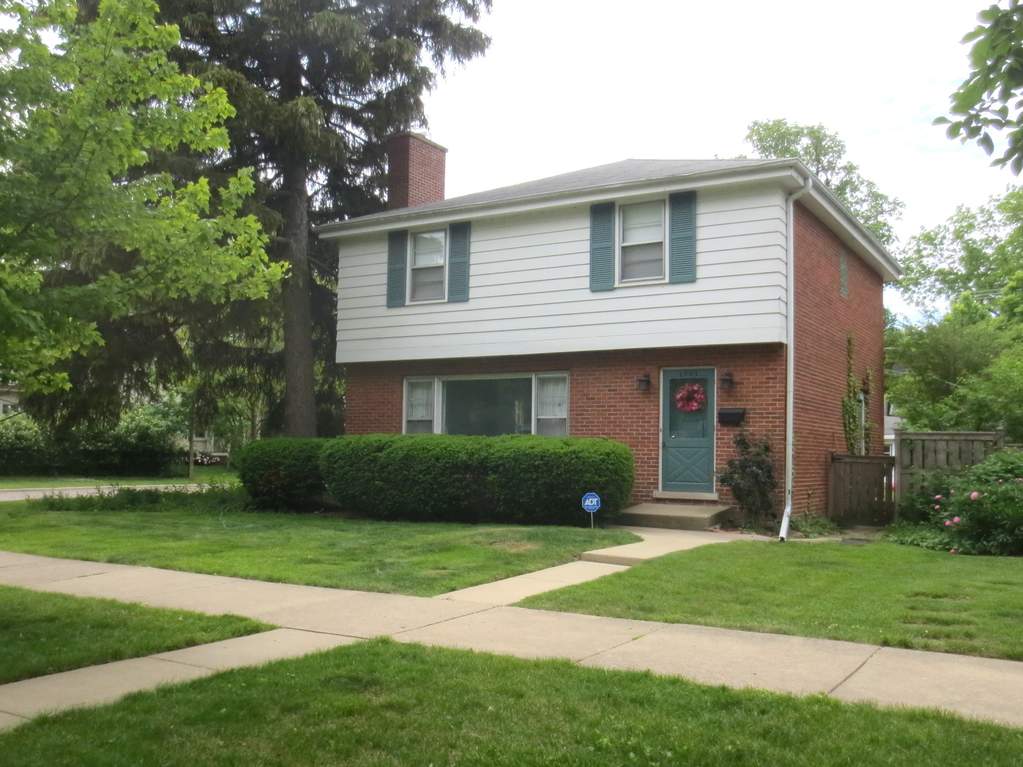 1501 Elmwood Avenue, Wilmette, IL 60091 MLS 11111508 properties