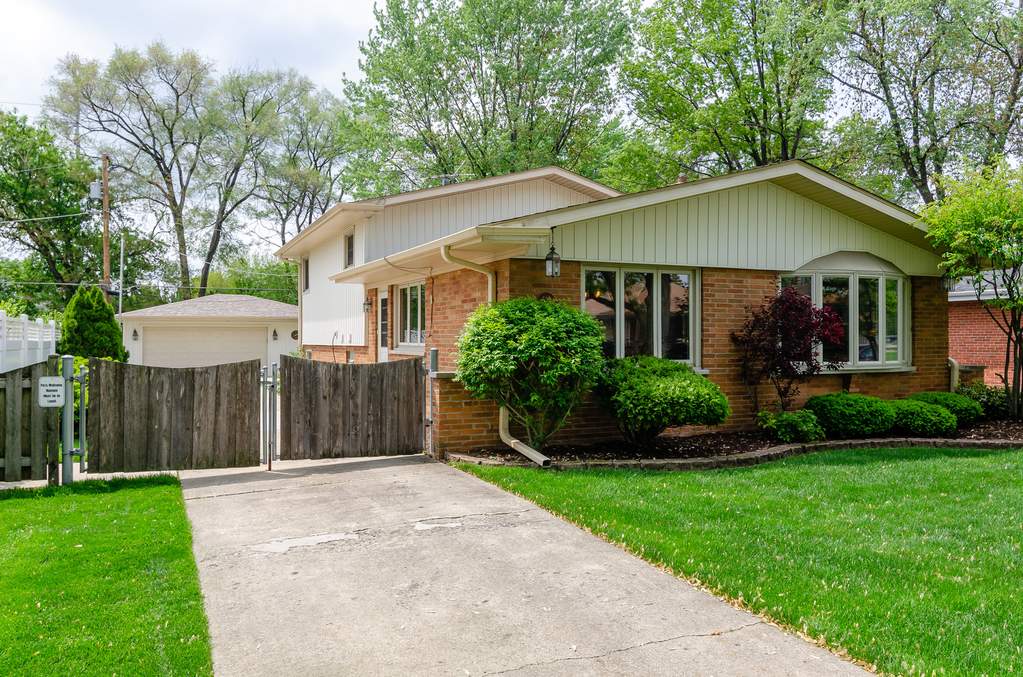 522 Beach Avenue, La Grange Park, IL 60526 MLS 11122539