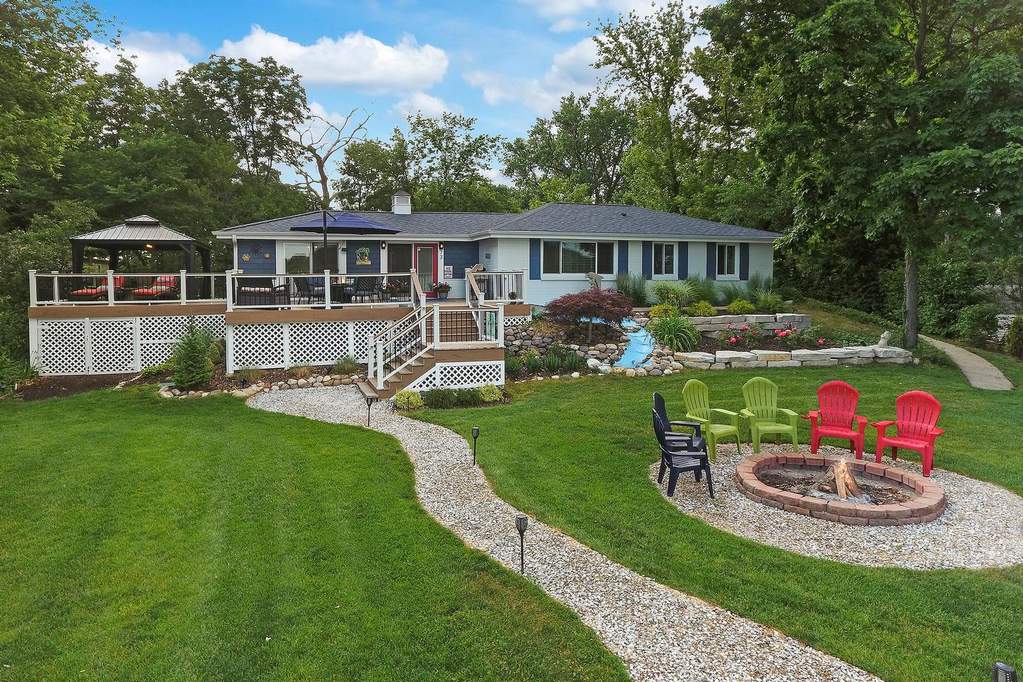 35647 N Cedar Island, Fox Lake, IL 60020 MLS 11125320 properties