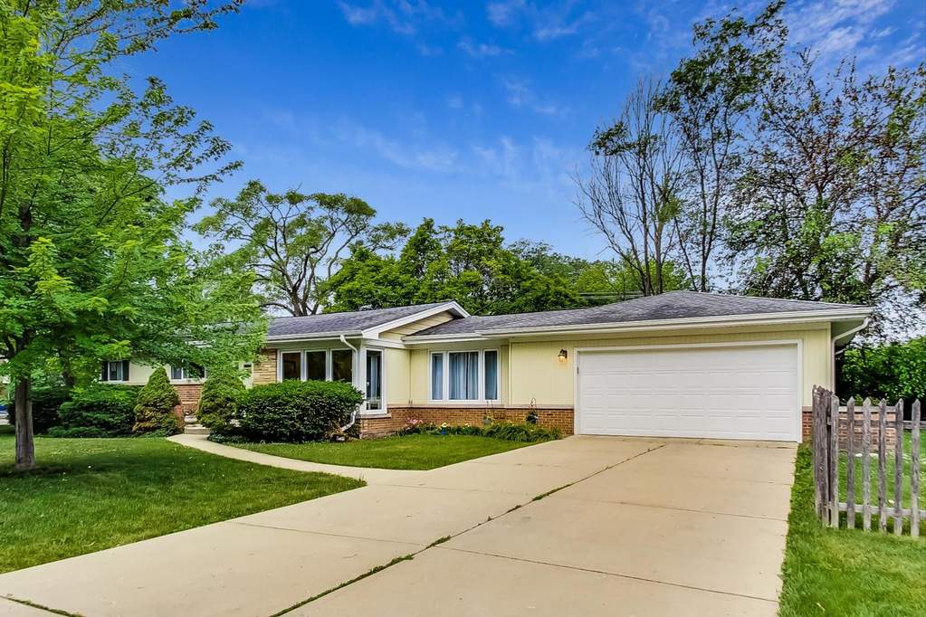 806 Appletree Lane, Deerfield, IL 60015 MLS 11135833 properties