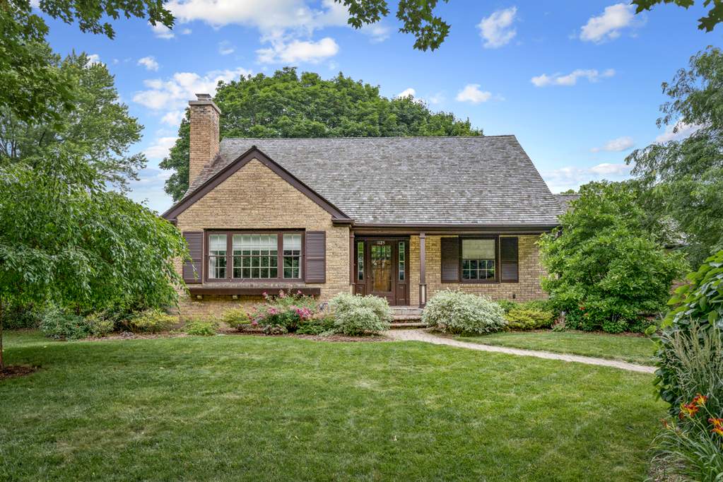 1125 S 4th Street, St. Charles, IL 60174 MLS 11141979 properties