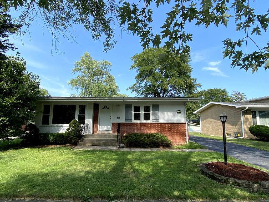 323 W Holly Court, Glenwood, IL 60425 MLS 11187881 properties