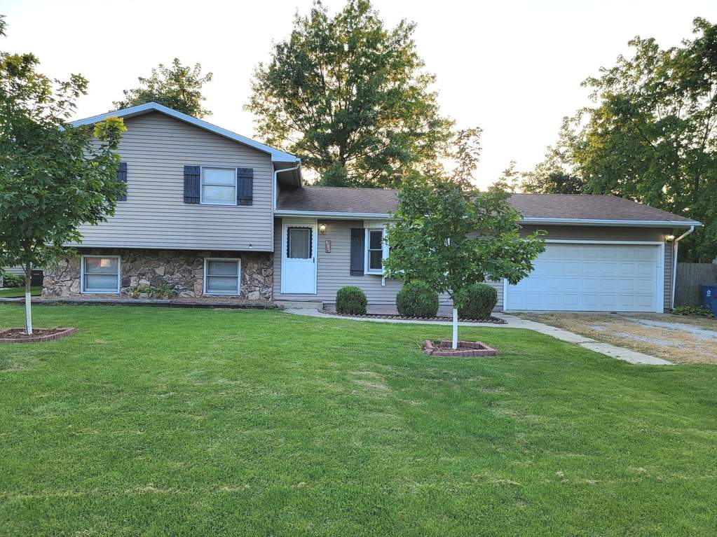 605 N 3rd Avenue, Chenoa, IL 61726 MLS 11196901 properties