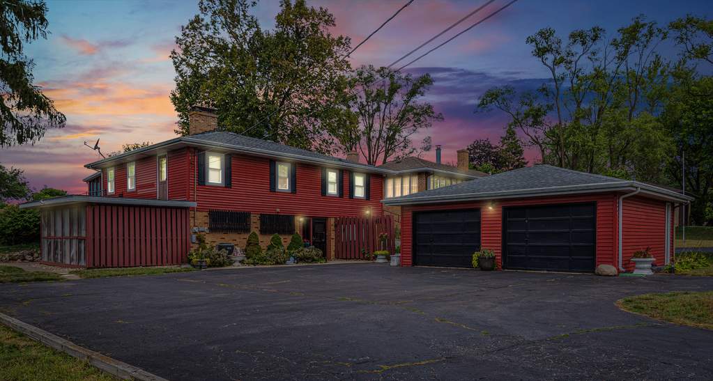 2440 E Bonnie Brook Lane, Waukegan, IL 60087 MLS 11209012