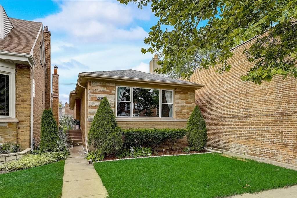 6255 W Peterson Avenue, Chicago, IL 60646 MLS 11213933 properties