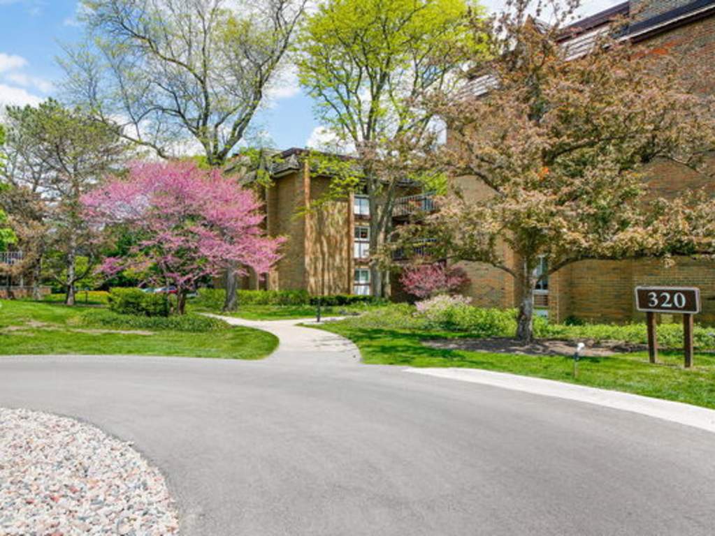 320 Claymoor Road 3A, Hinsdale, IL 60521 MLS 11222321 properties