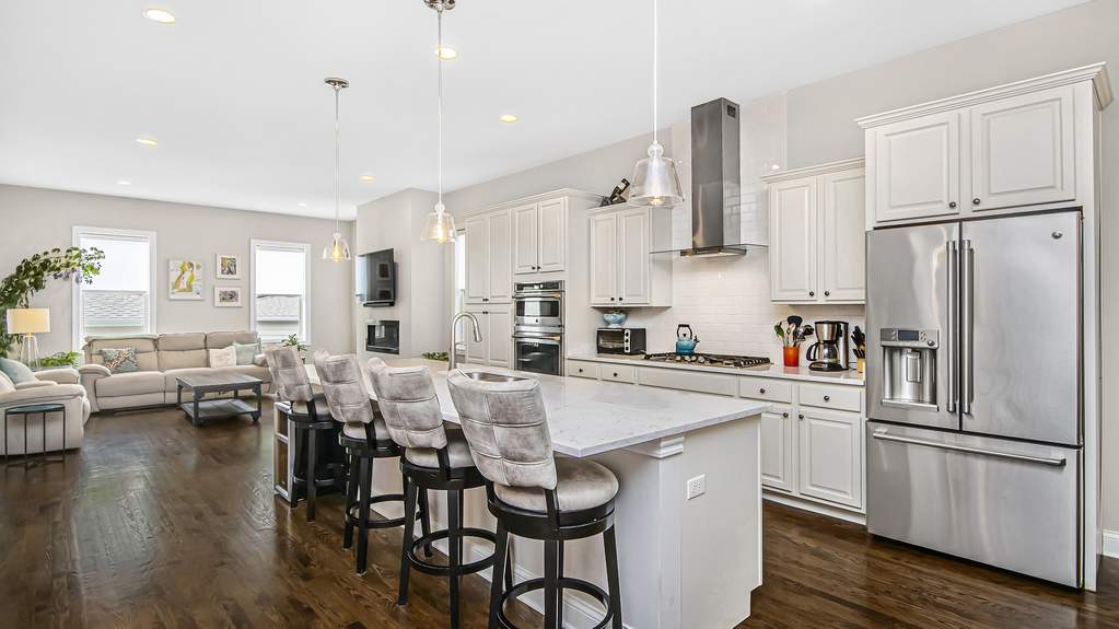 6102 N Sauganash Avenue, Chicago, IL 60646 MLS 11223727