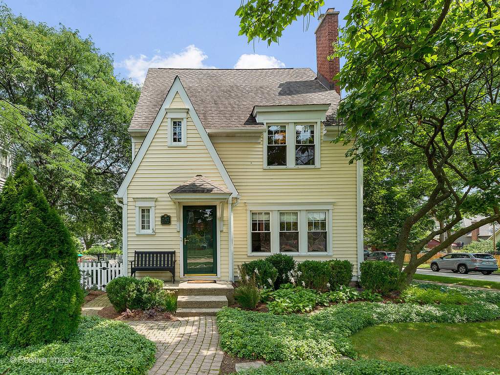 343 Bryant Avenue, Glen Ellyn, IL 60137 MLS 11248645 properties Chicagoland