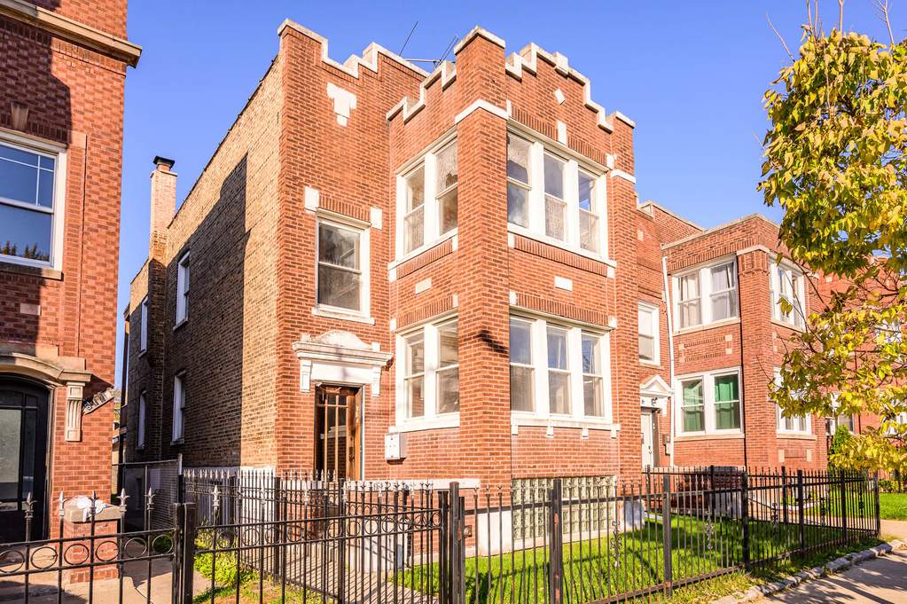 8120 S Loomis Street, Chicago, IL 60620 MLS 11257522 properties