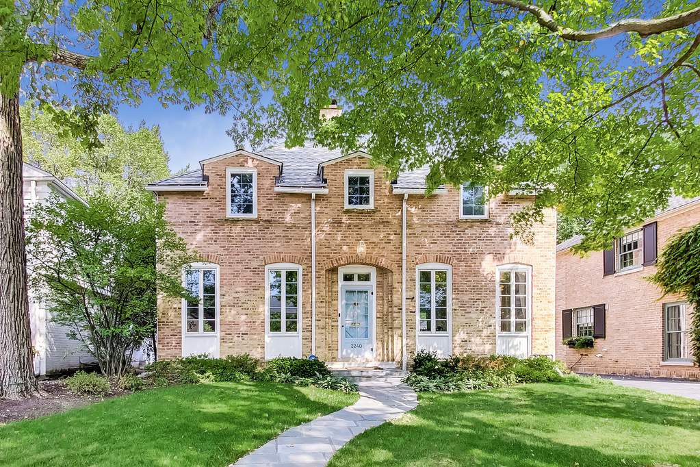 2240 Greenwood Avenue, Wilmette, IL 60091 MLS 11266042 properties