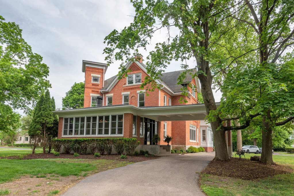 31W141 Army Trail Road, Wayne, IL 60184 MLS 11269584 properties Chicagoland