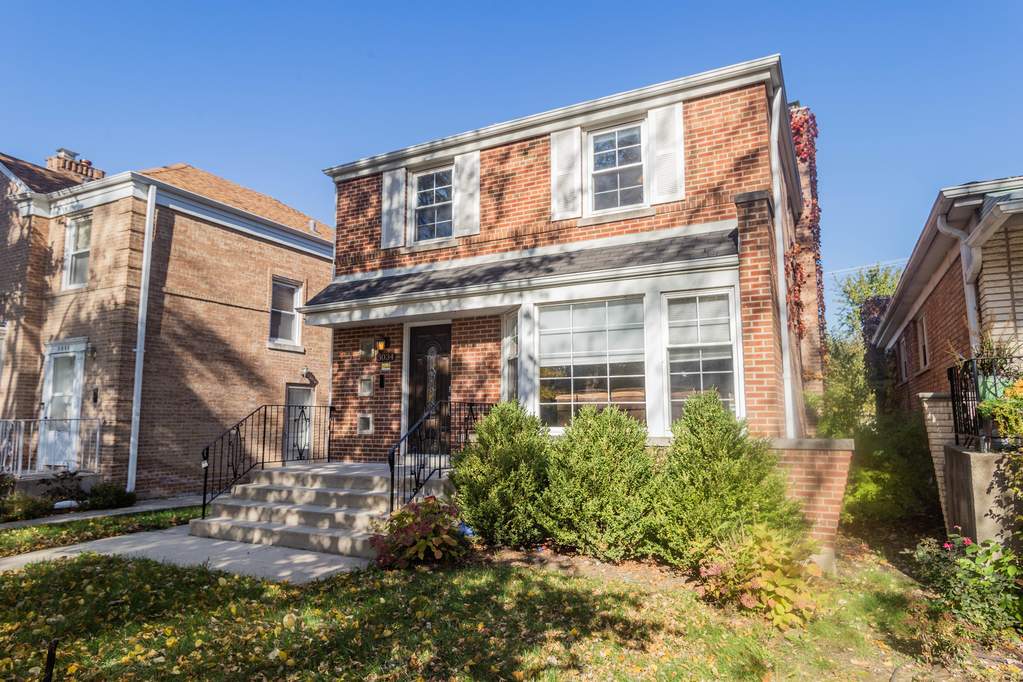 3034 W Jarvis Avenue, Chicago, IL 60645 MLS 11283593 properties Chicagoland