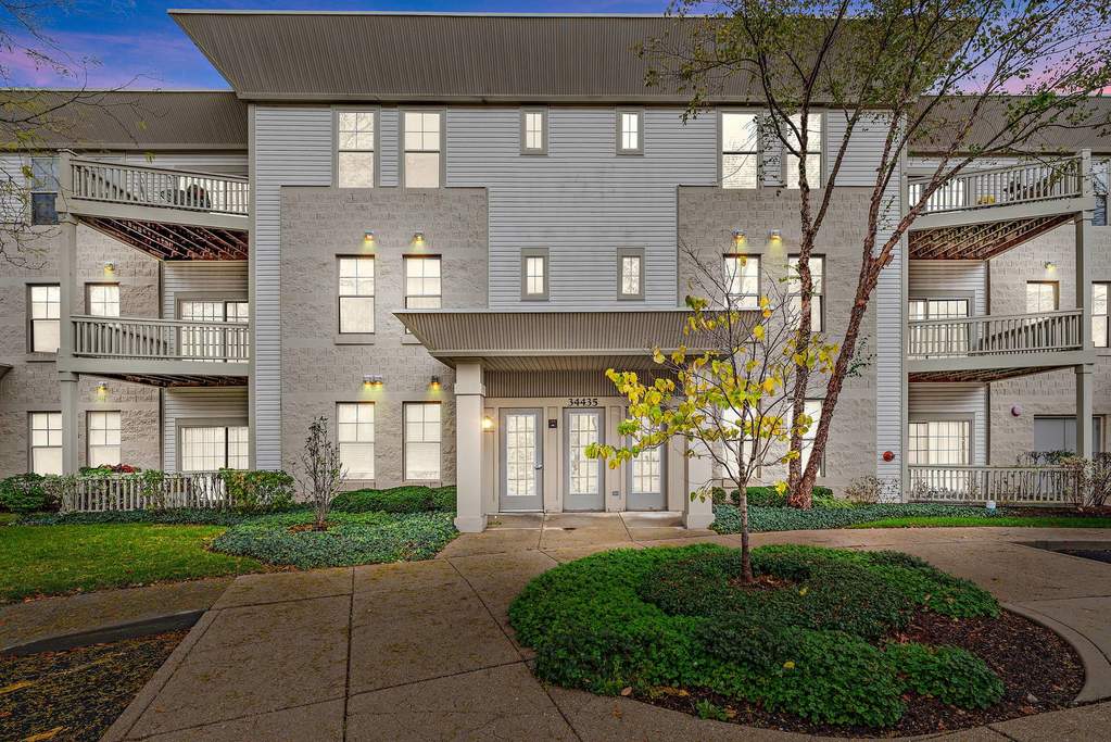 34435 N Old Walnut Circle #1-101