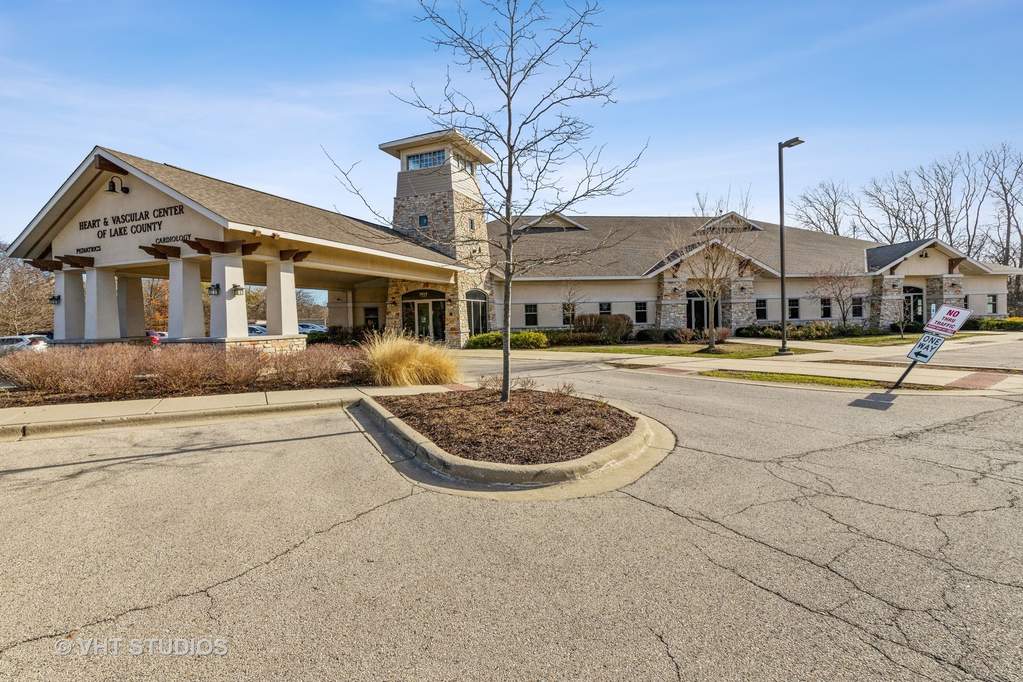 3915 Oglesby Avenue, Gurnee, IL 60031 MLS 11299694 properties