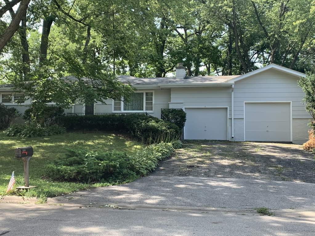 1348 Dairy Lane, Mundelein, IL 60060 MLS 11313555 properties