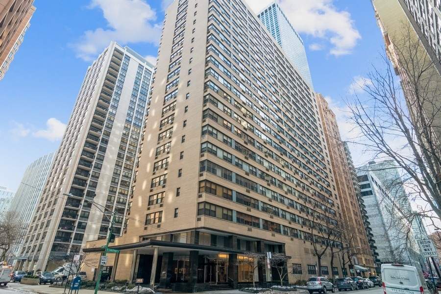 850 N Dewitt Place 15F, Chicago, IL 60611 MLS 11325088