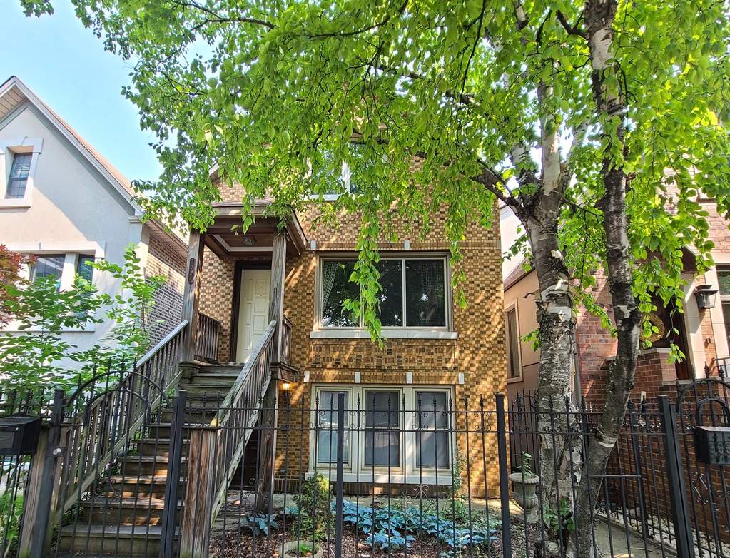 2324 W Dickens Avenue, Chicago, IL 60647 MLS 11326248 properties