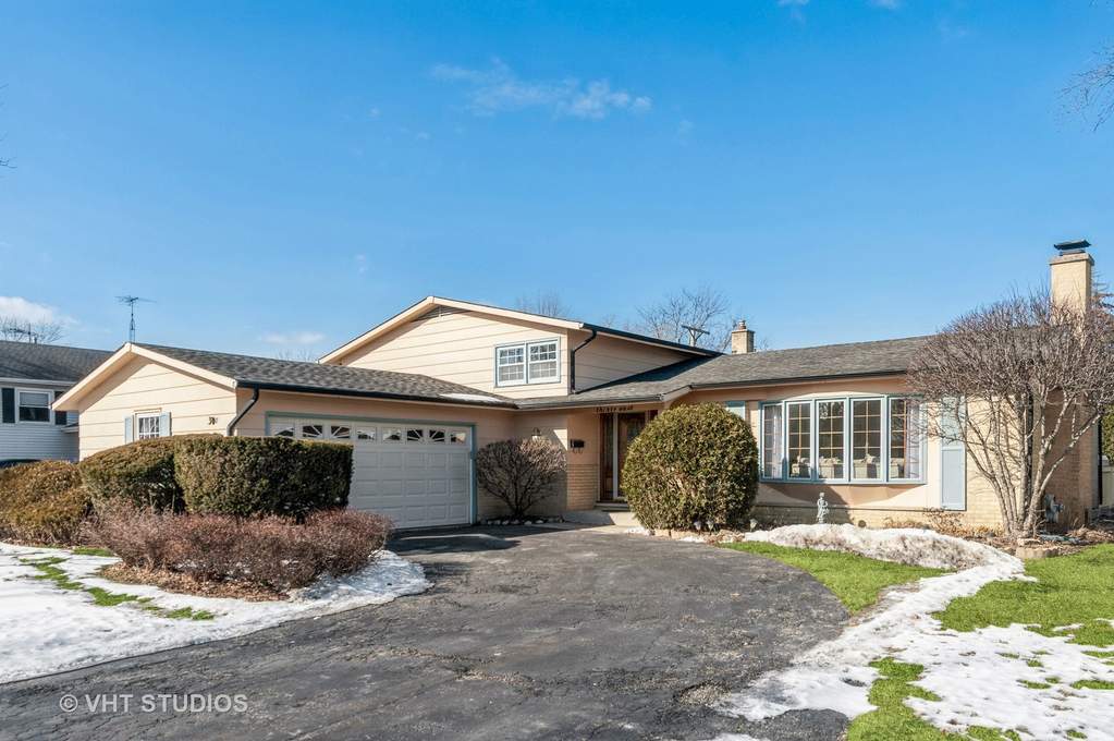 30 E Berkley Drive, Arlington Heights, IL 60004 MLS 11327283