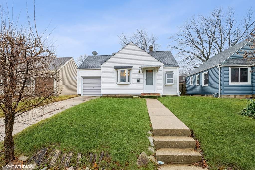 1913 Marshall Parkway, Waukegan, IL 60085 MLS 11330820 properties