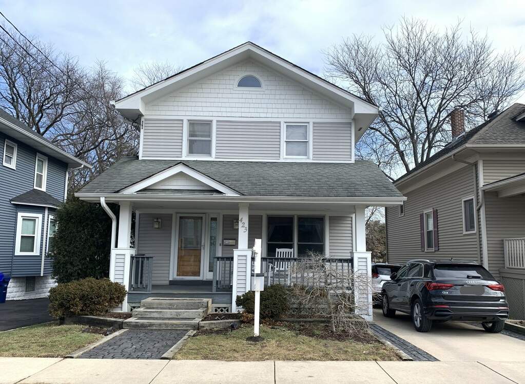423 S Hale Street, Wheaton, IL 60187 MLS 11333756 properties