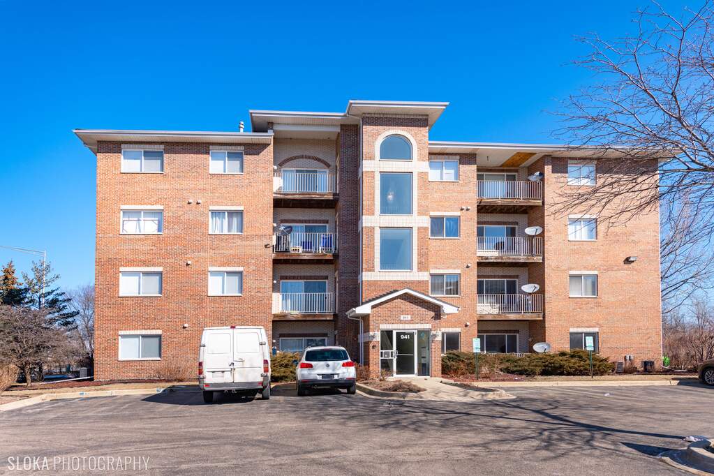 941 N Swift Road 101, Addison, IL 60101 MLS 11348509 properties